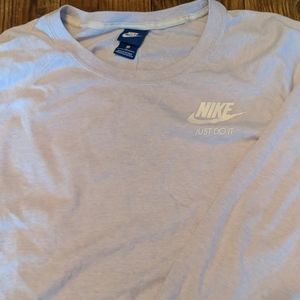 Nike plus size light weight sweatshirt!